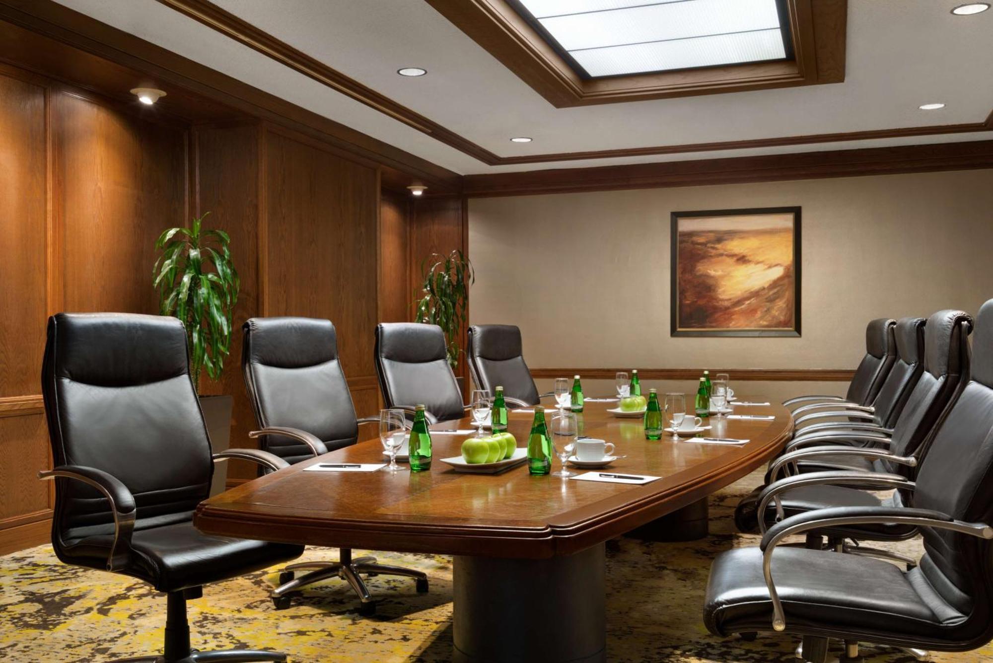 Hilton Stamford Hotel & Executive Meeting Center Экстерьер фото